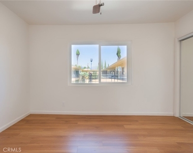 915 E Palmer Avenue - Photo Thumbnail 23