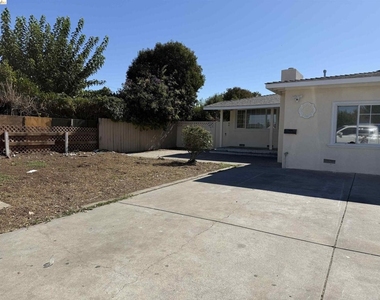 1934 Lavonne Avenue - Photo Thumbnail 2