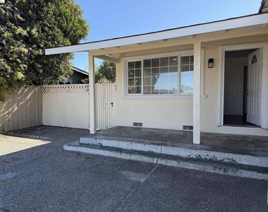 1934 Lavonne Avenue - Photo Thumbnail 1