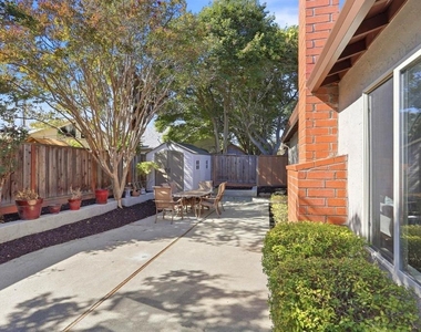 25 Tareyton Ct - Photo Thumbnail 39