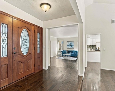 25 Tareyton Ct - Photo Thumbnail 7