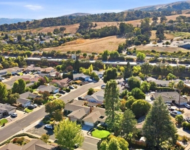 25 Tareyton Ct - Photo Thumbnail 54