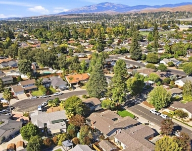 25 Tareyton Ct - Photo Thumbnail 51