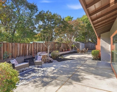 25 Tareyton Ct - Photo Thumbnail 38