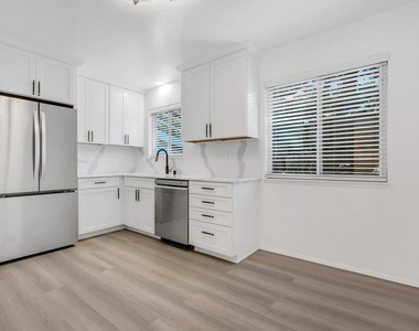 5945 Girvin Dr - Photo Thumbnail 3