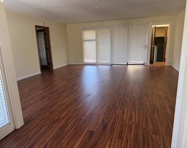 356 Adams Way - Photo Thumbnail 10