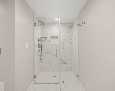 1470 Rexford Drive - Photo Thumbnail 8
