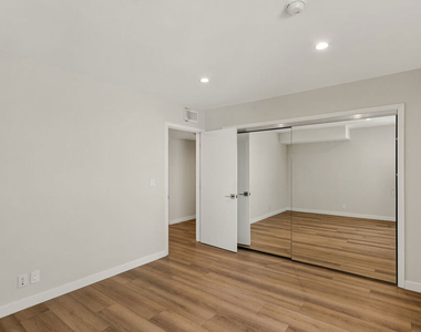 1470 Rexford Drive - Photo Thumbnail 11