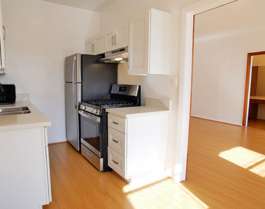611 S Cloverdale Avenue - Photo Thumbnail 10