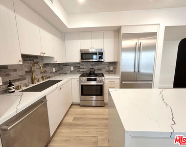 7914 Norton Avenue - Photo Thumbnail 7