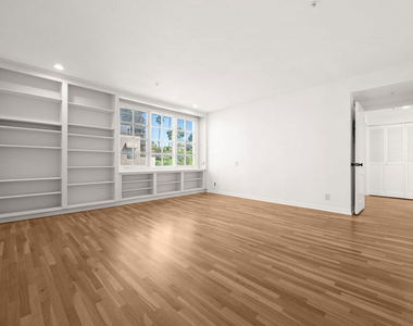 10555 Ashton Avenue - Photo Thumbnail 11