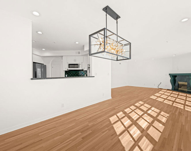 10555 Ashton Avenue - Photo Thumbnail 8