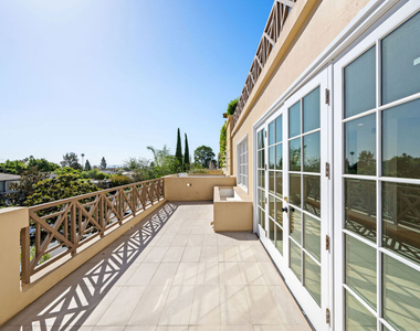 10555 Ashton Avenue - Photo Thumbnail 17