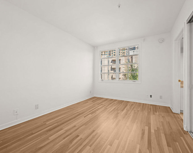 10555 Ashton Avenue - Photo Thumbnail 14