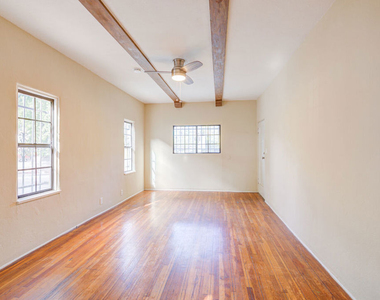 1492 Silver Lake Boulevard - Photo Thumbnail 3