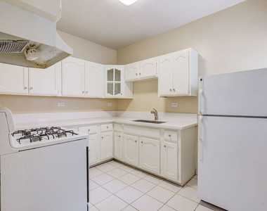 1492 Silver Lake Boulevard - Photo Thumbnail 7