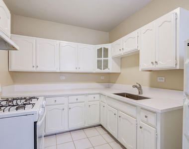 1492 Silver Lake Boulevard - Photo Thumbnail 8