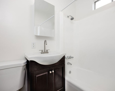 3620 S Budlong Avenue - Photo Thumbnail 11
