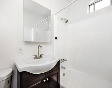 3620 S Budlong Avenue - Photo Thumbnail 10