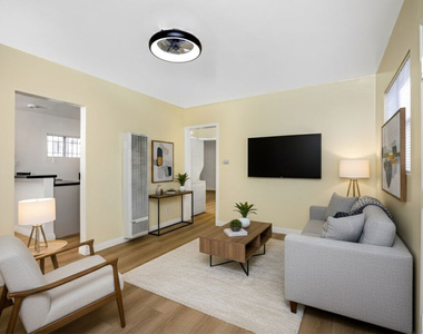 3620 S Budlong Avenue - Photo Thumbnail 2