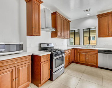 1492 W 28th Street - Photo Thumbnail 19