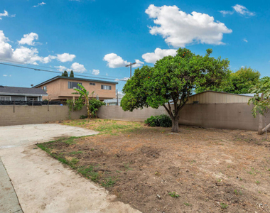 1492 W 28th Street - Photo Thumbnail 39