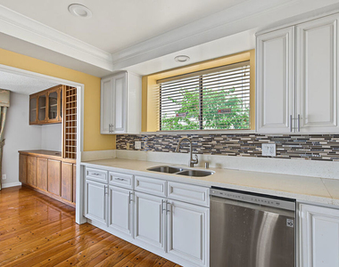 4238 Mesa Street - Photo Thumbnail 5