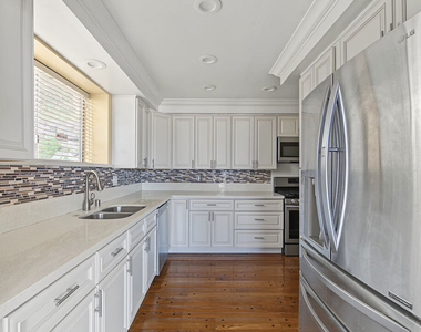 4238 Mesa Street - Photo Thumbnail 6