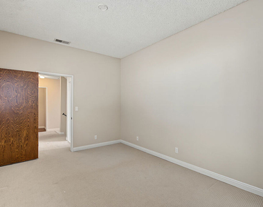 4238 Mesa Street - Photo Thumbnail 25