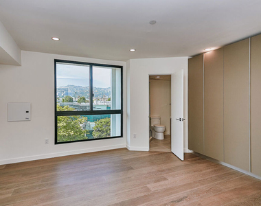 328 N Maple Drive - Photo Thumbnail 8
