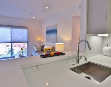 11776 Idaho Avenue - Photo Thumbnail 6