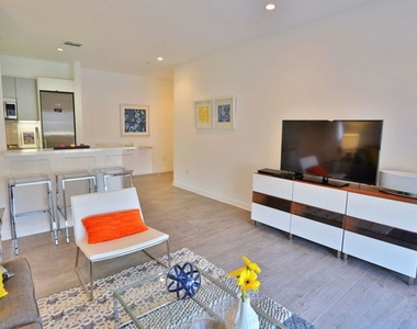 11776 Idaho Avenue - Photo Thumbnail 7