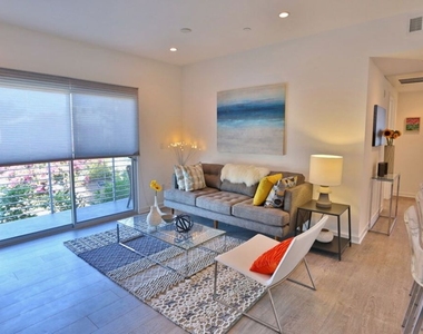 11776 Idaho Avenue - Photo Thumbnail 9
