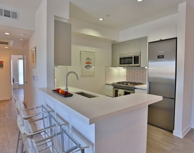 11776 Idaho Avenue - Photo Thumbnail 2