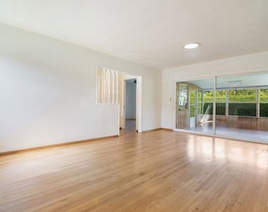 3646 Stoner Avenue - Photo Thumbnail 4