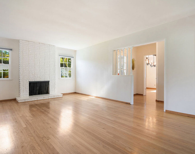 3646 Stoner Avenue - Photo Thumbnail 5