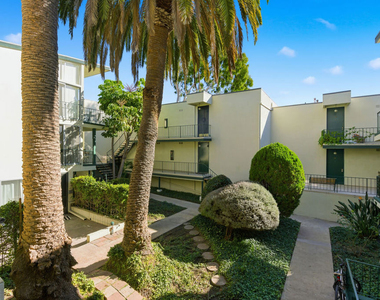 1353 S Carmelina Avenue - Photo Thumbnail 31
