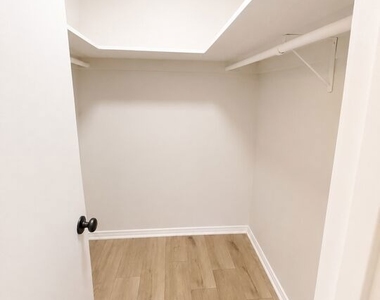 1353 S Carmelina Avenue - Photo Thumbnail 26