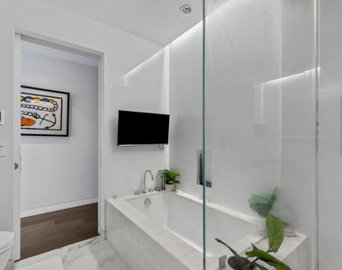 838 N Doheny Drive - Photo Thumbnail 6