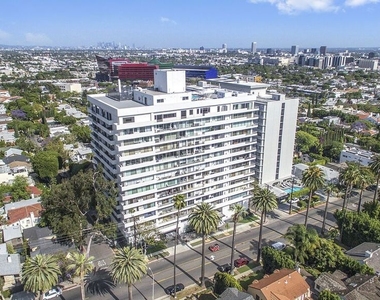 838 N Doheny Drive - Photo Thumbnail 14