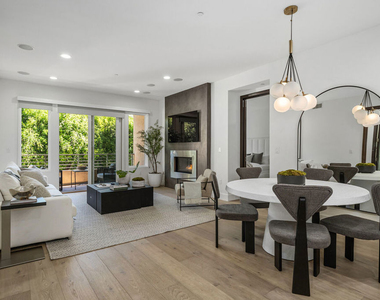 1318 Roxbury Drive - Photo Thumbnail 9