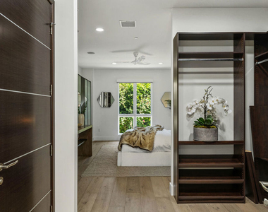 1318 Roxbury Drive - Photo Thumbnail 29