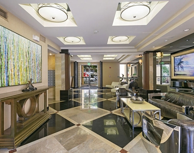 1318 Roxbury Drive - Photo Thumbnail 41