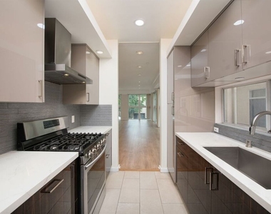 1927 Glendon Avenue - Photo Thumbnail 7