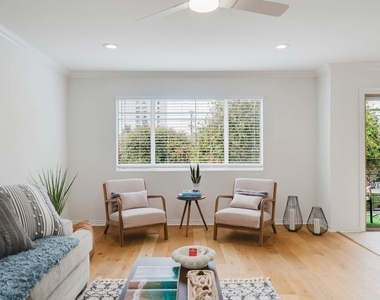 2721 2nd Street - Photo Thumbnail 4