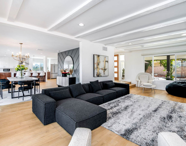 6426 Ellenview Avenue - Photo Thumbnail 7