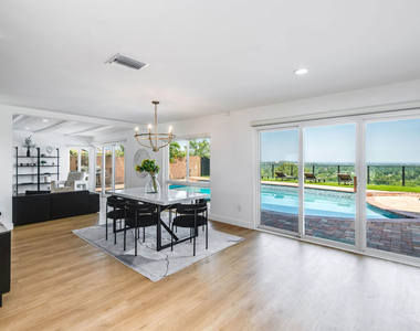 6426 Ellenview Avenue - Photo Thumbnail 9
