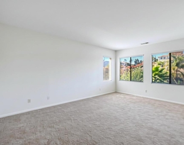 4674 Meadow Dr - Photo Thumbnail 11