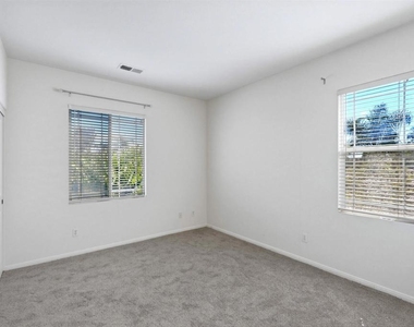 4674 Meadow Dr - Photo Thumbnail 15