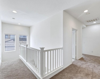 4674 Meadow Dr - Photo Thumbnail 9
